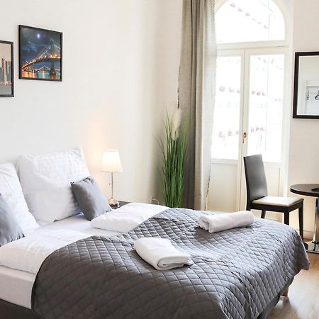 Rose Suites And Rooms Praga Exterior foto