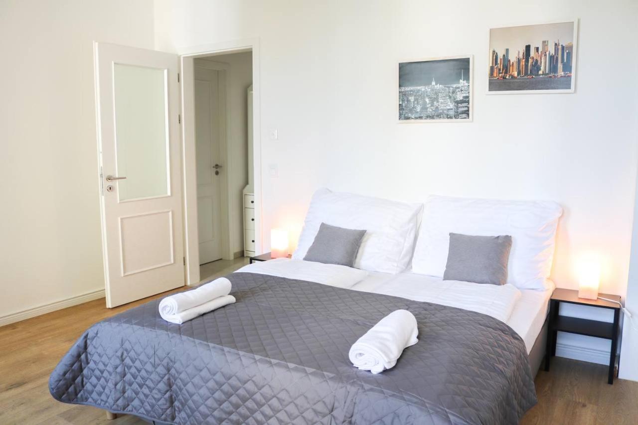 Rose Suites And Rooms Praga Exterior foto