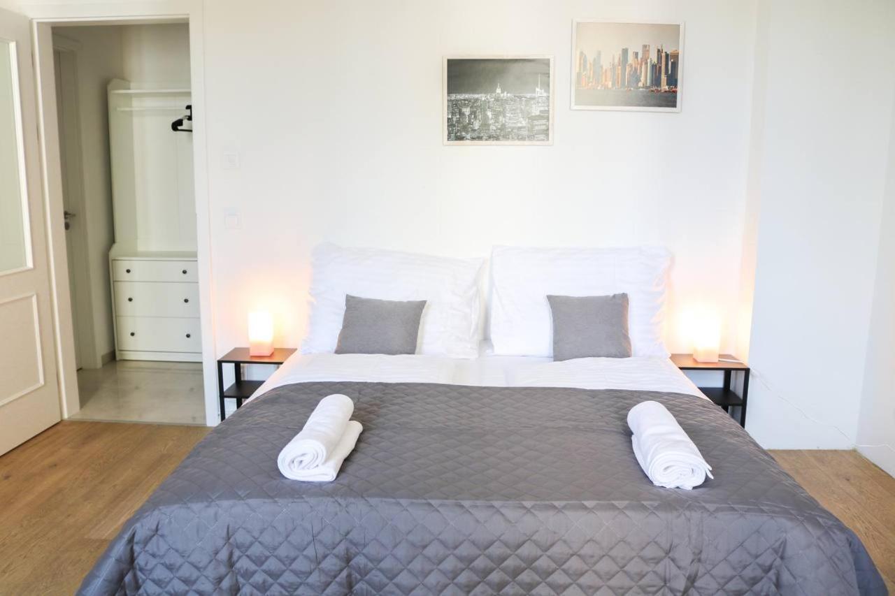 Rose Suites And Rooms Praga Exterior foto