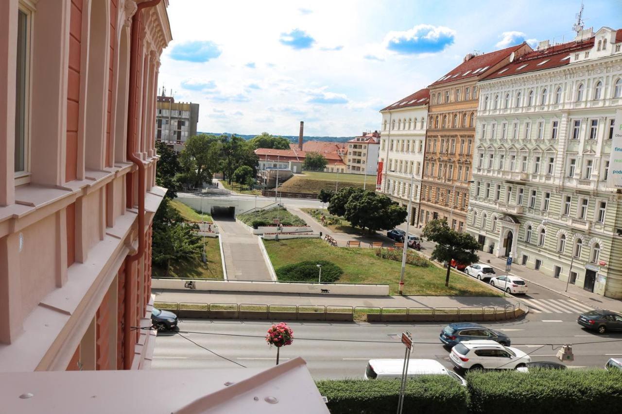 Rose Suites And Rooms Praga Exterior foto